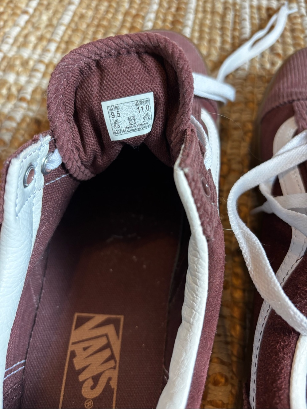 Vans Corduroy Maroon and White Low-Top on Skate Shoes - Picture 2 of 2